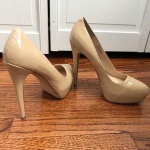 Steve Madden- Tan leather heels